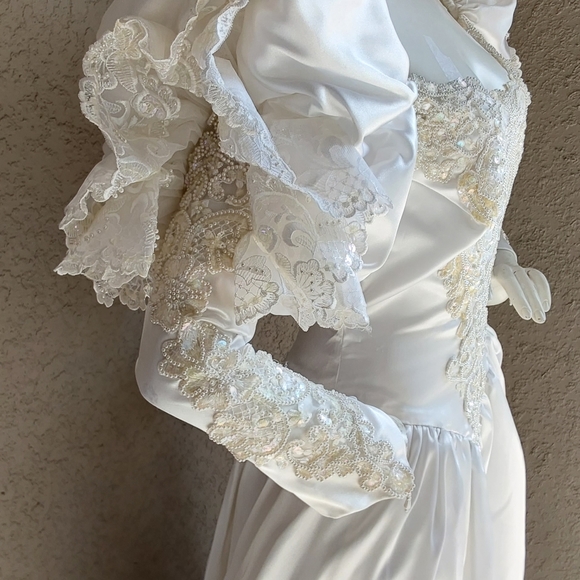 VINTAGE  18TH CENTURY ROCOCO INSPIRED  WEDDING GOWN - Picture 9 of 16